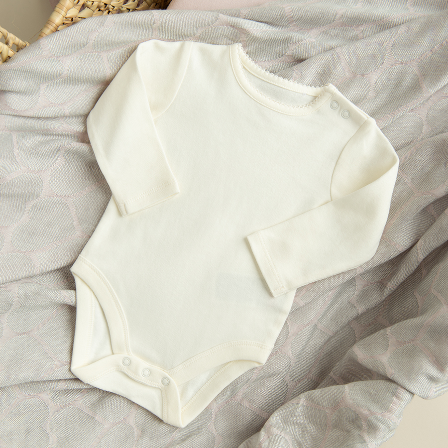 CLOTHING SET