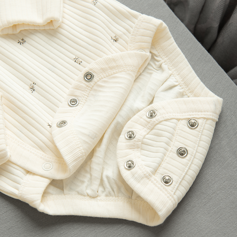 CLOTHING SET