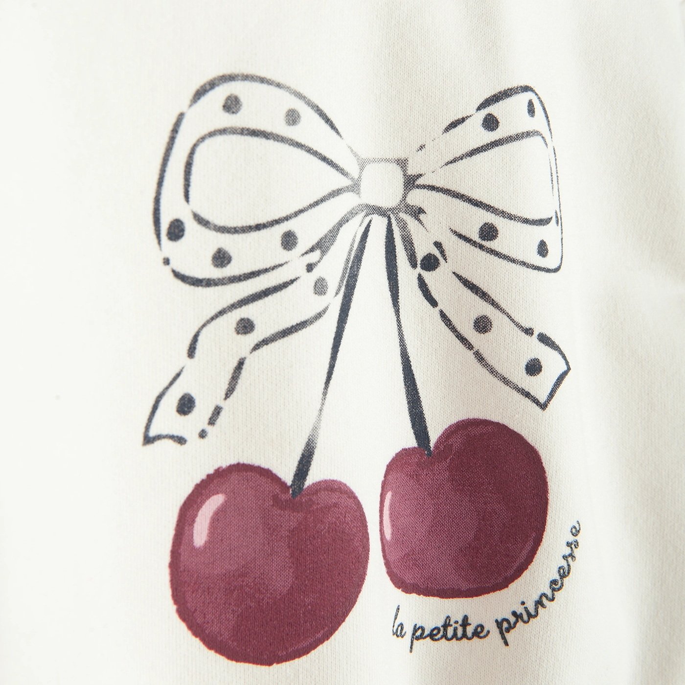 CLOTHING SET