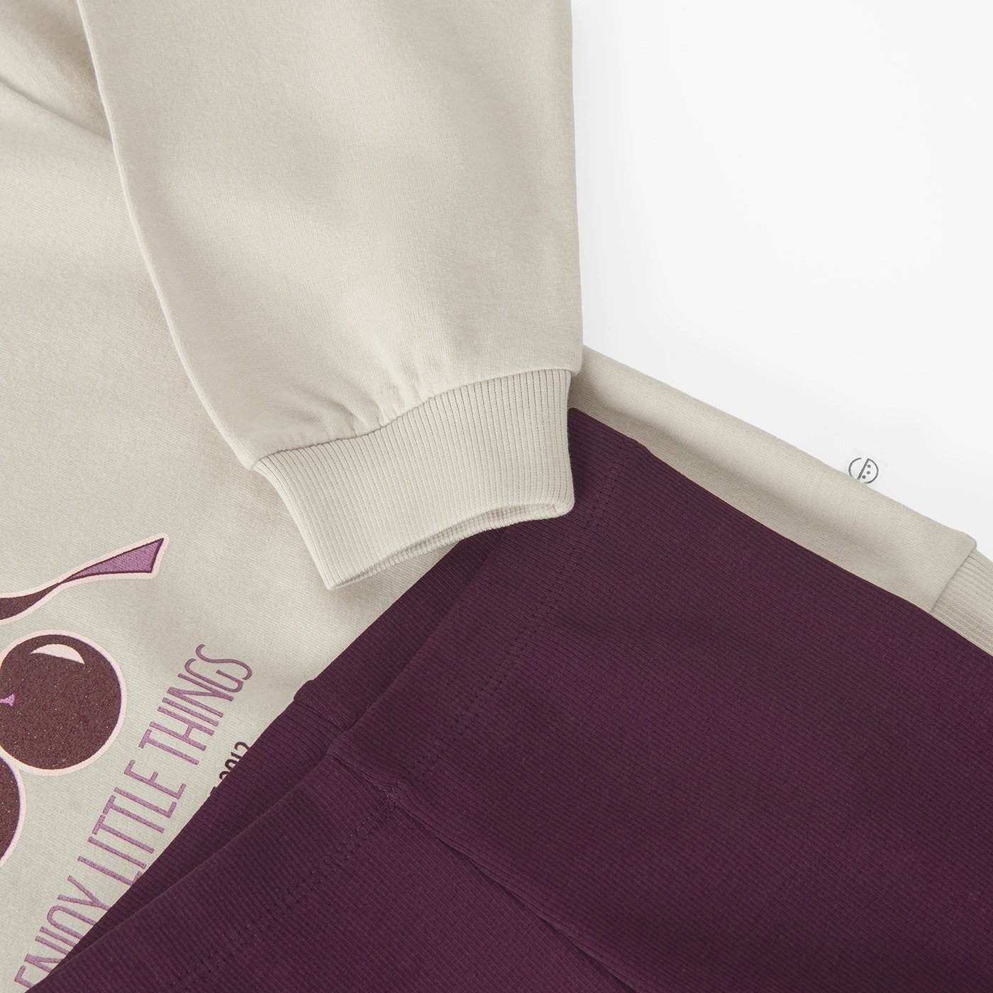 CLOTHING SET