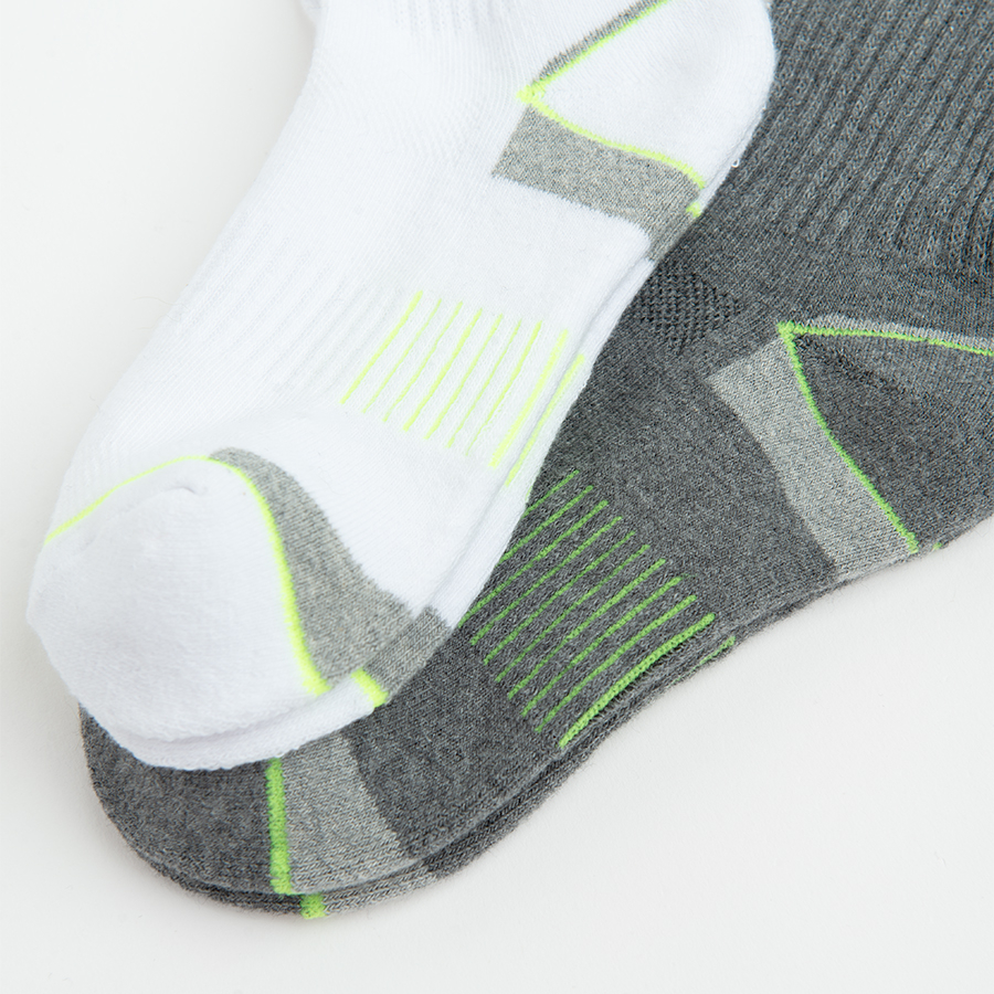 Black, grey, white socks with fluw details socks - 5 pack