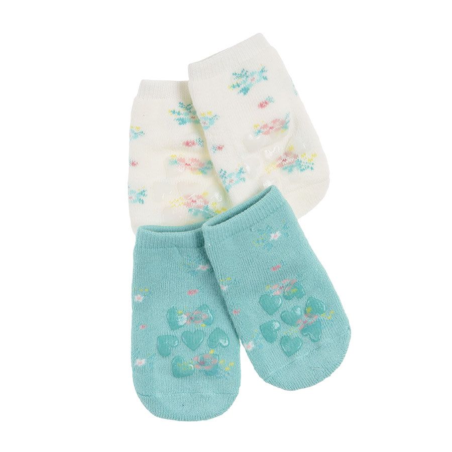 White and light green terry socks with hearts and flower patterns- 2 pack