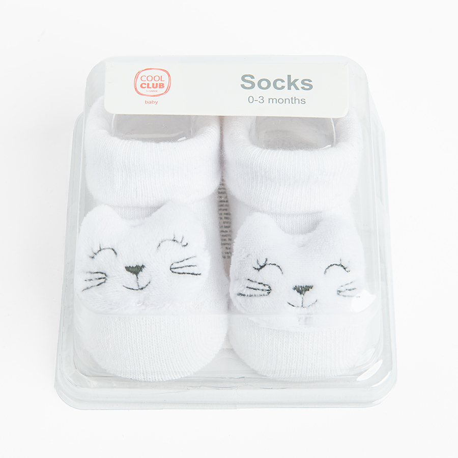 Newborn socks in box
