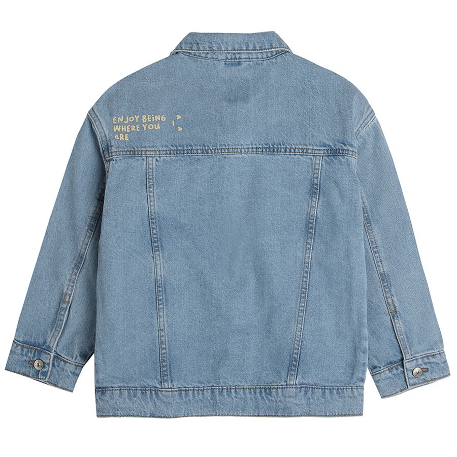 Jean jacket with buttons and pockets