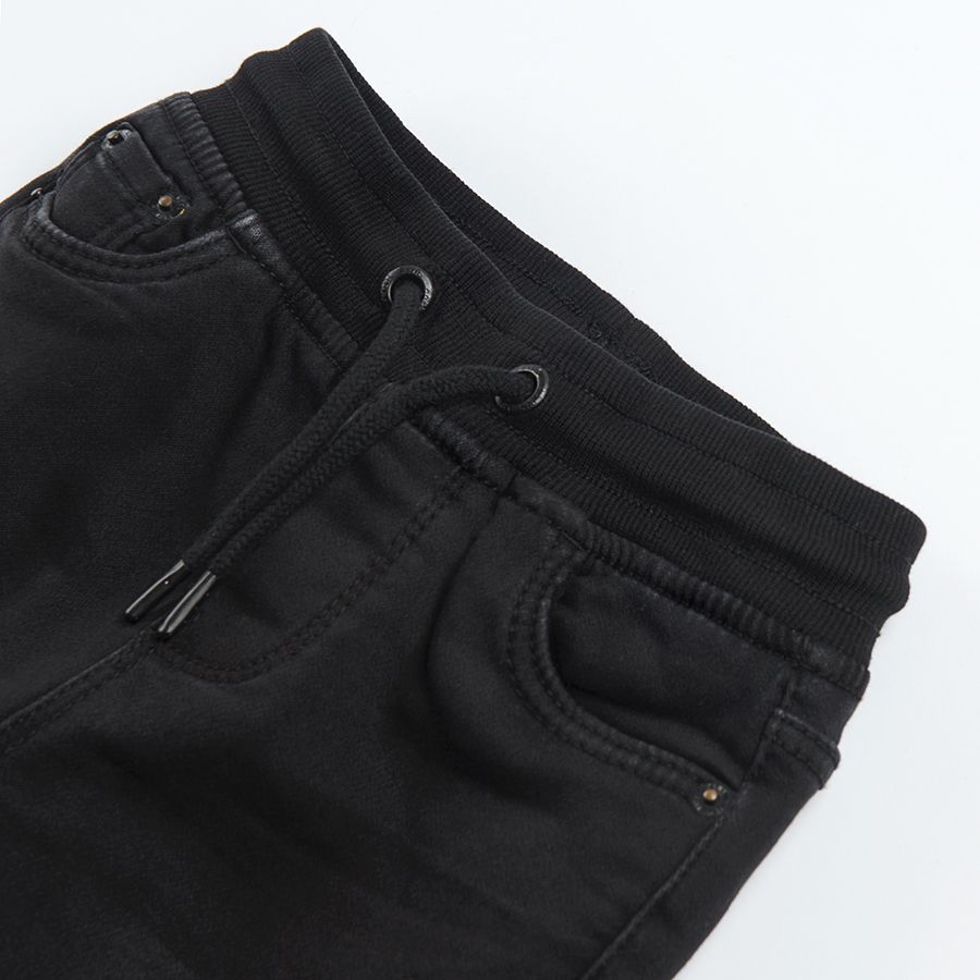 Παντελόνι τζιν μαύρο με λάστιχο και εσωτερική φλις επένδυση