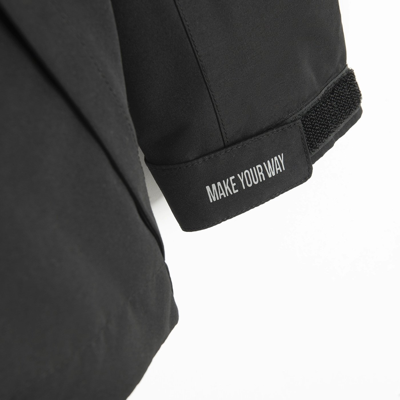 LIGHT JACKETS