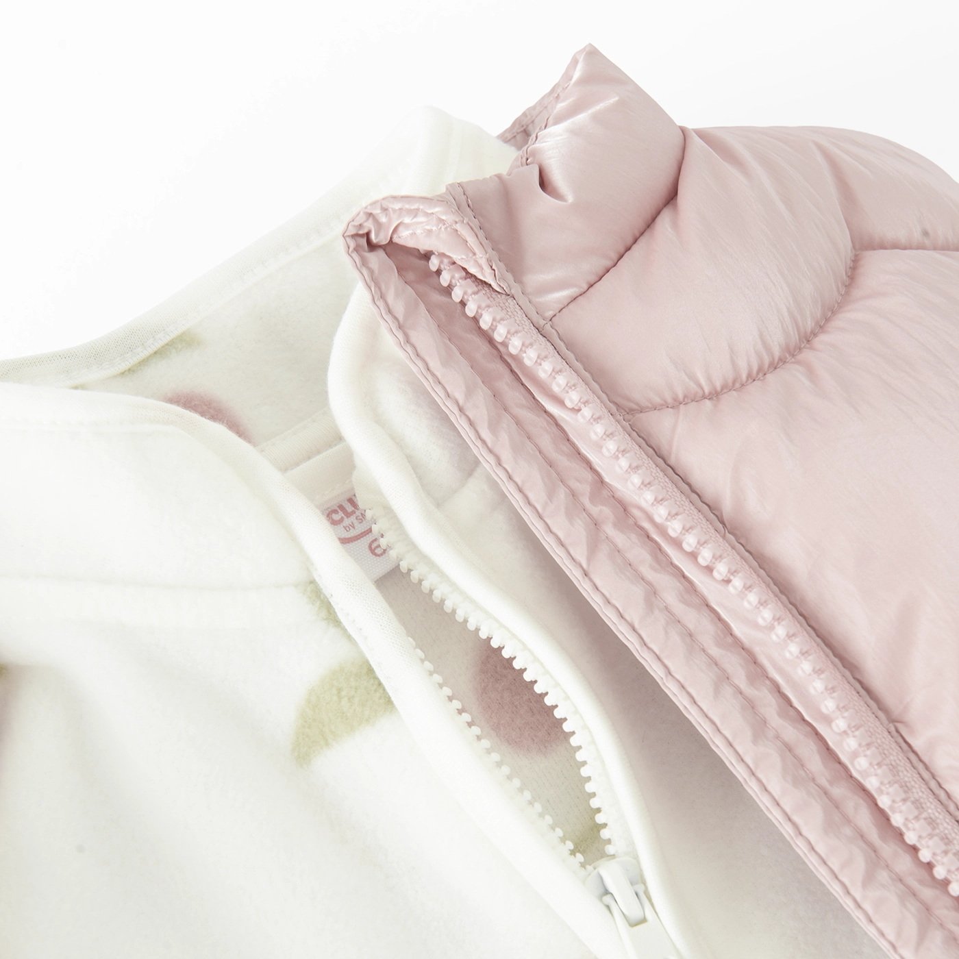 Μπουφάν 2 τμχ ζακέτα fleece λευκή με στάμπα κεράσια και αμάνικο μπουφάν ροζ