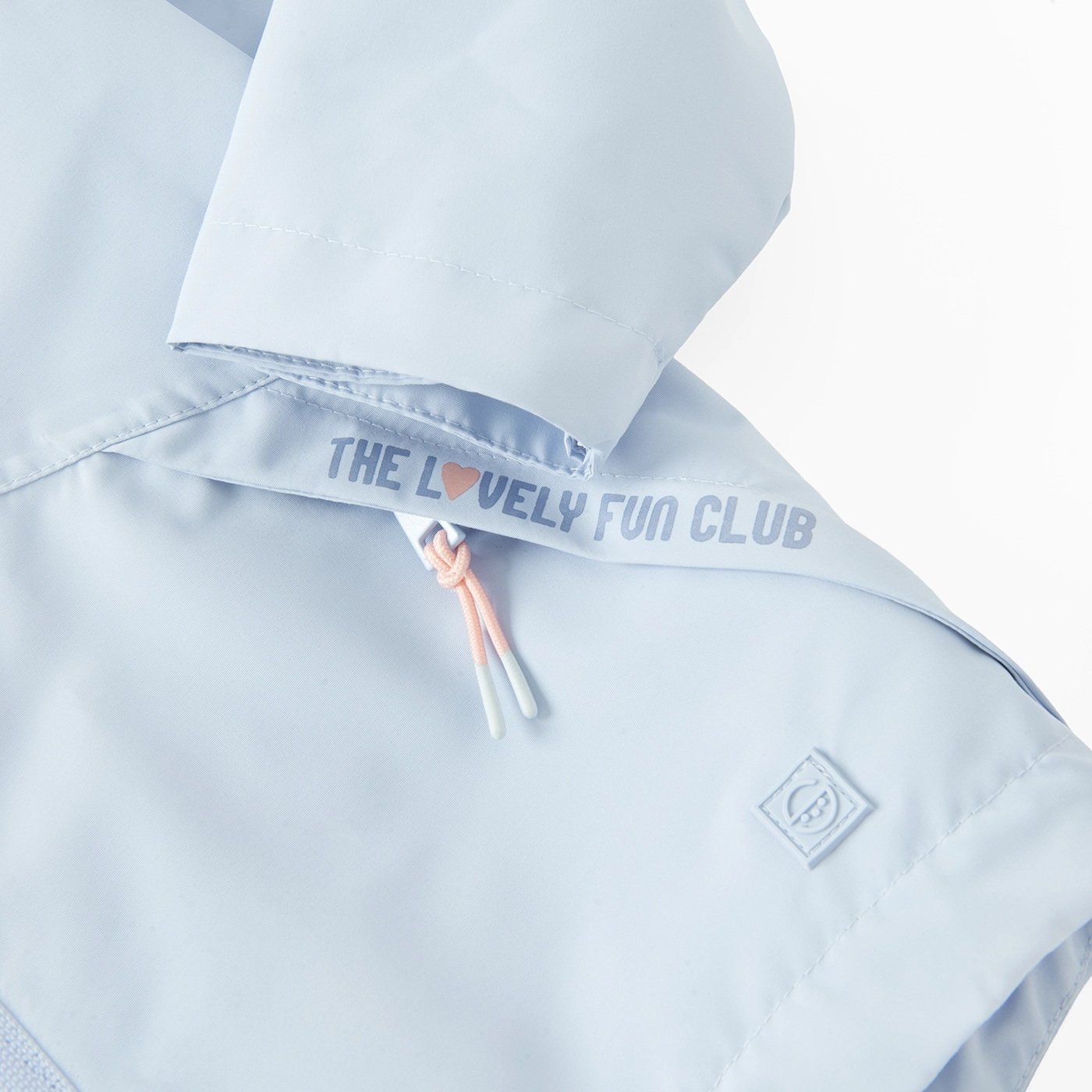 LIGHT JACKETS