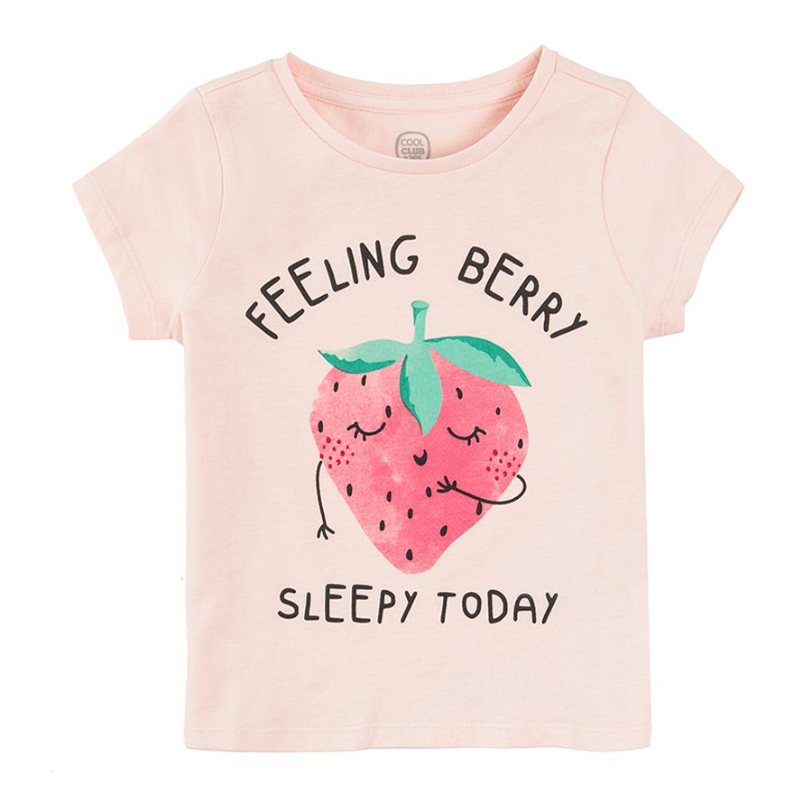 Πυτζάμα σετ μπλούζα κοντομάνικη και σορτς με στάμπα φράουλα "feeling berry sleepy today"