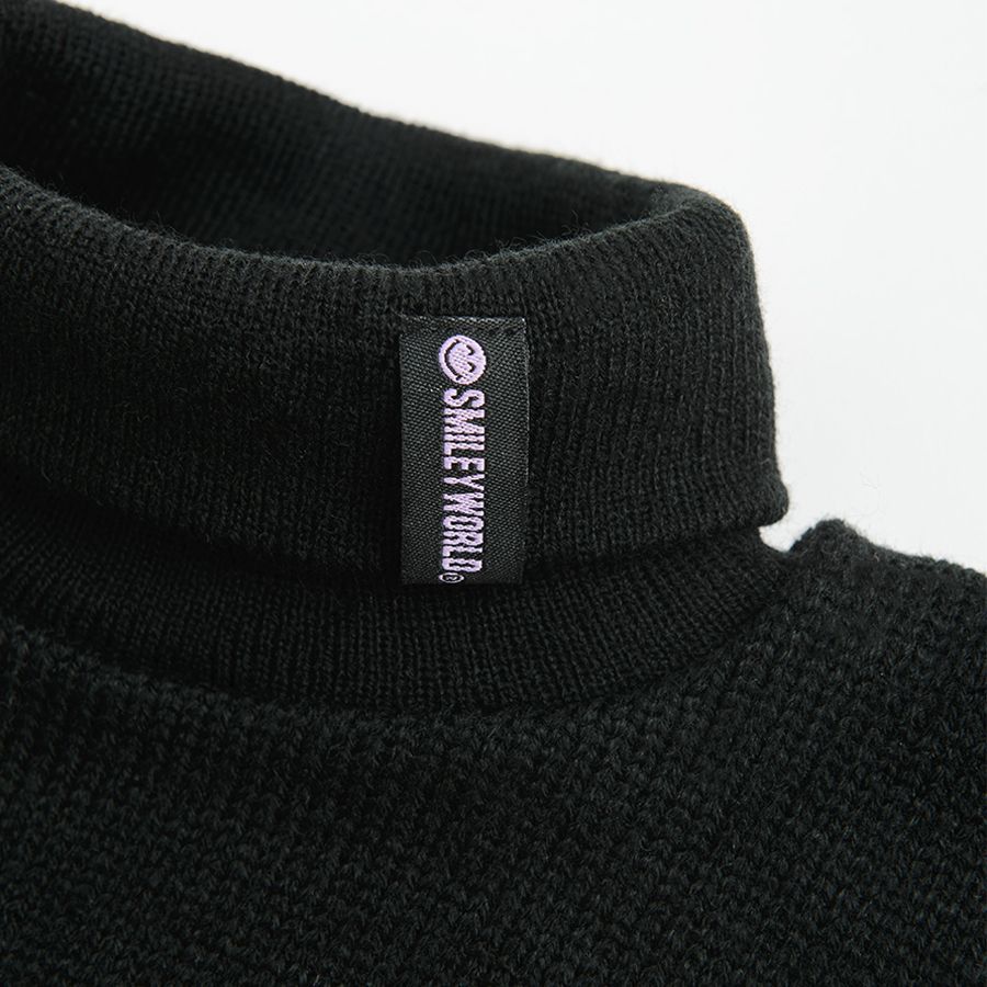 Black neckerchief with black lining