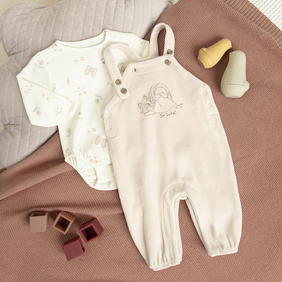 CLOTHING SET