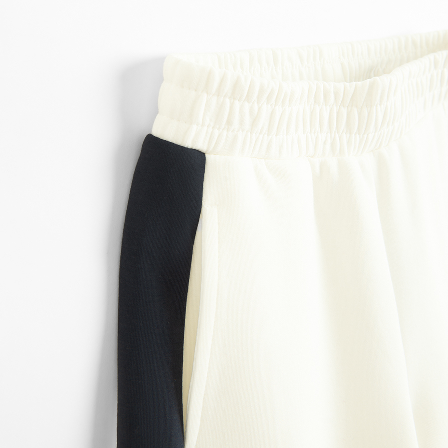 JOGGING PANTS