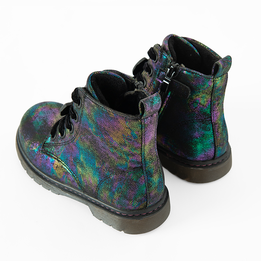 Black ankle shoes with kitten pattern