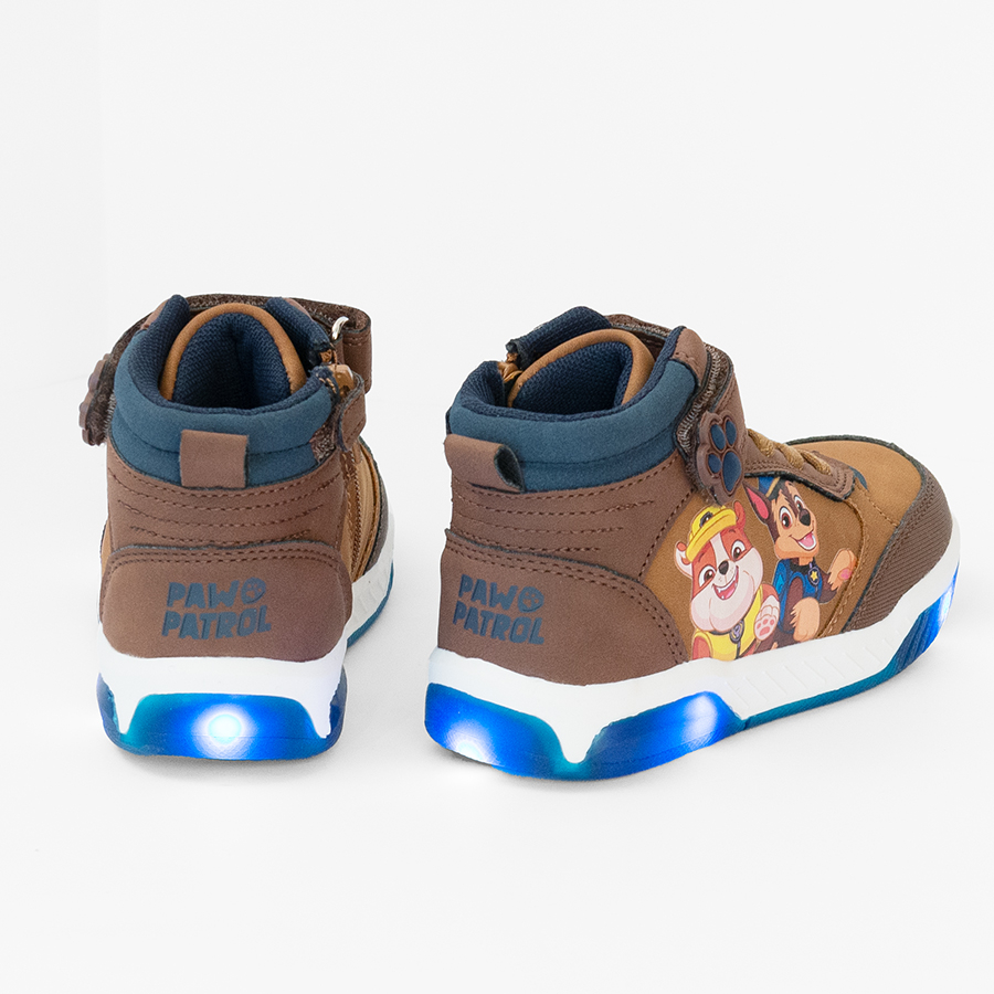 Μποτάκια καφέ με στάμπα PAW PATROL
