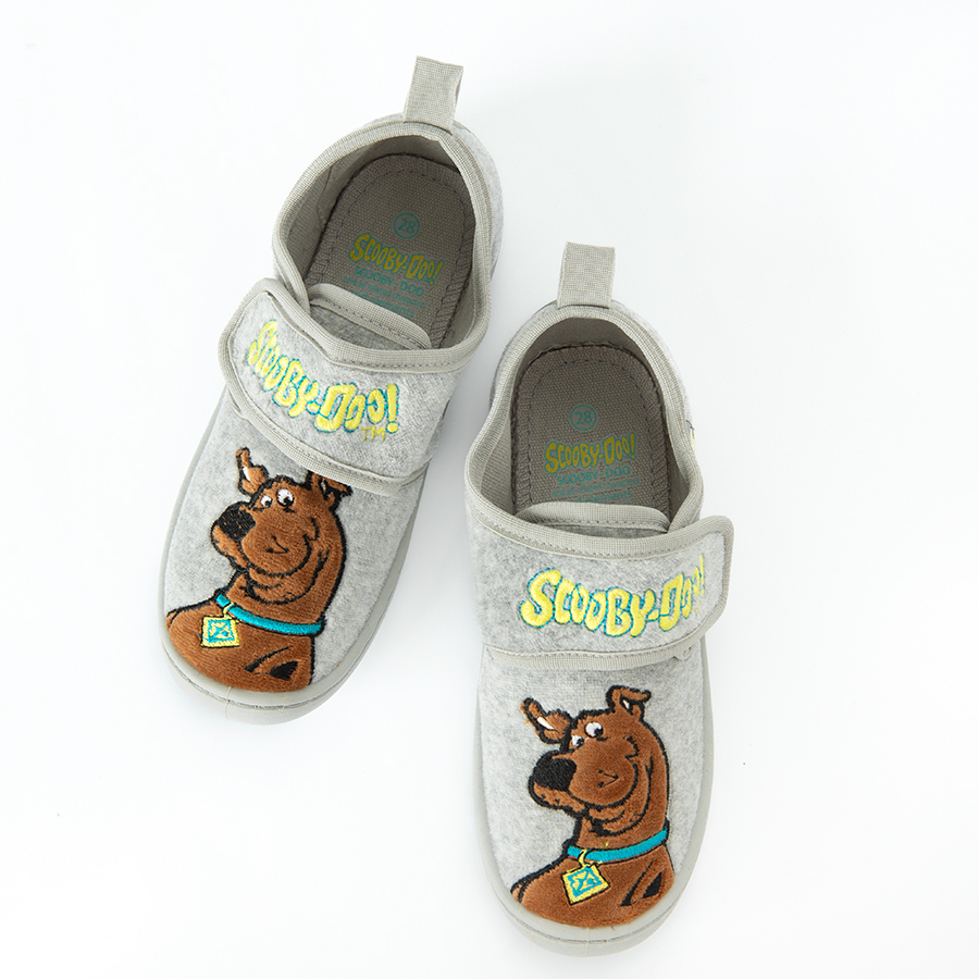 Παντοφλάκια γκρι με στάμπα SCOOBY DOO