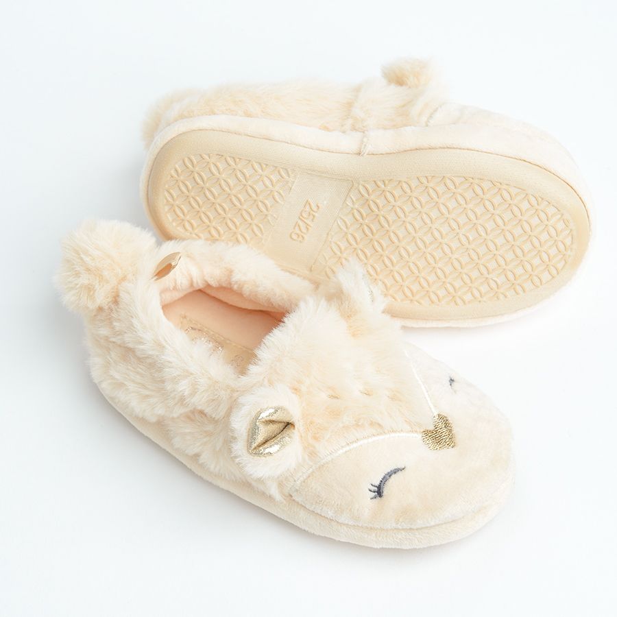 Beige fluufy sleepers with kitten pattern