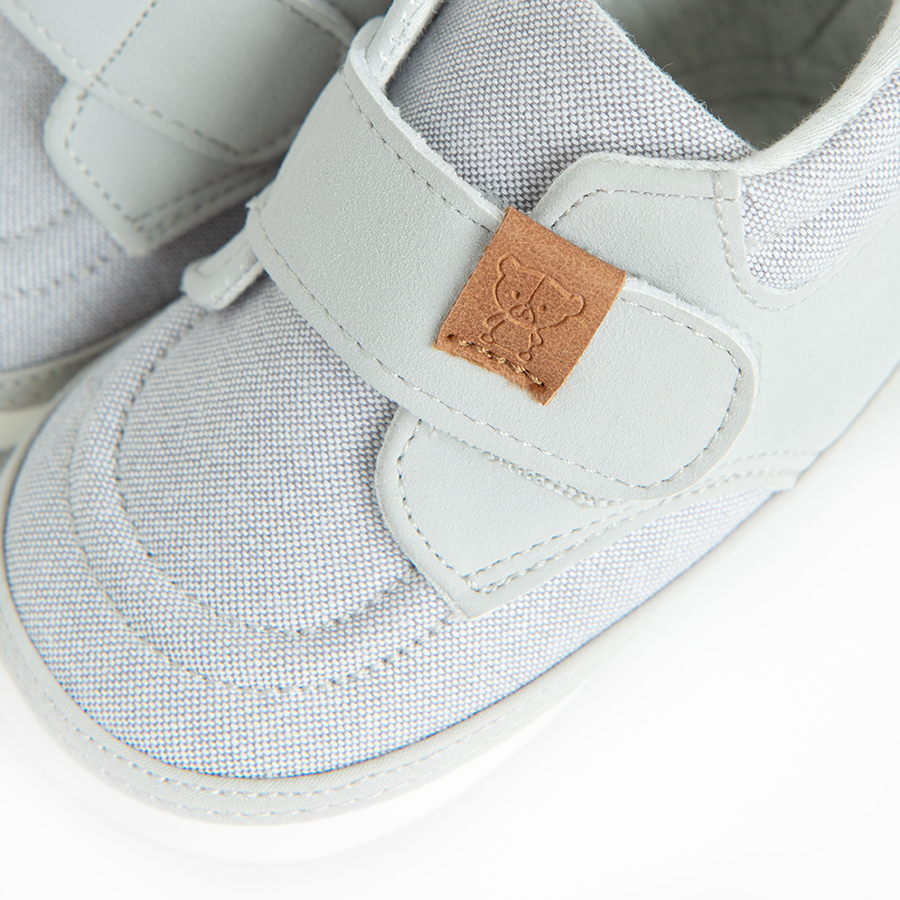 NEWBORN SLIPPER