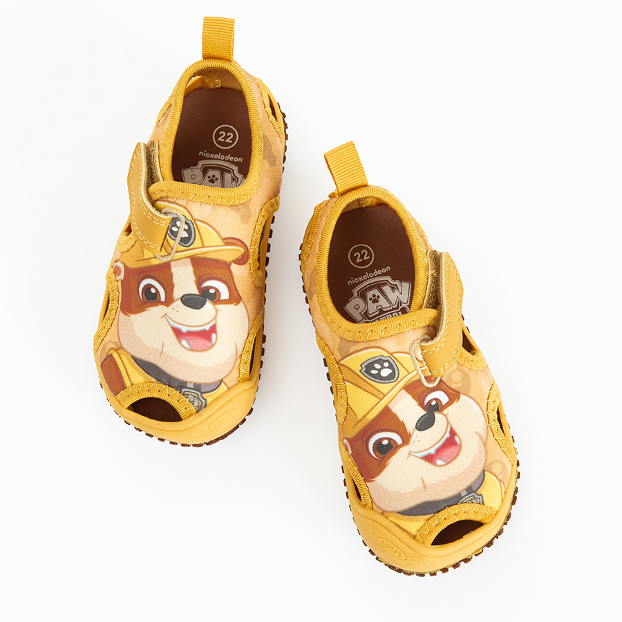Πέδιλα κίτρινα με βέλκρο PAW PATROL