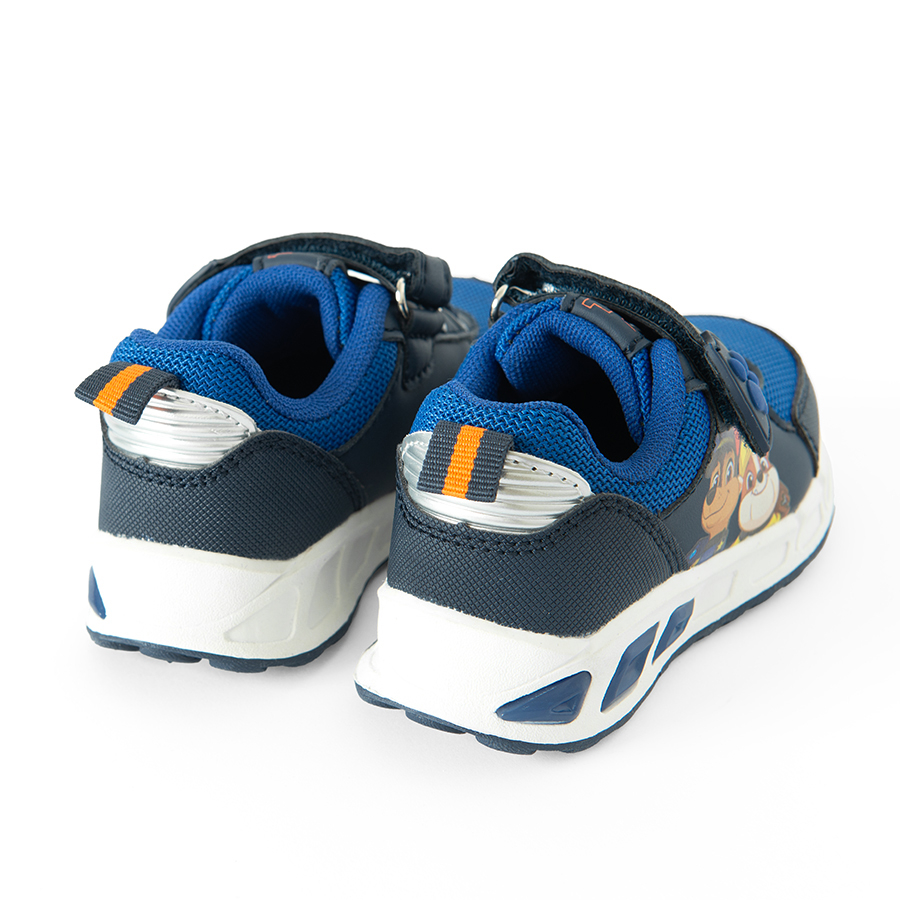 LEISURE SHOES