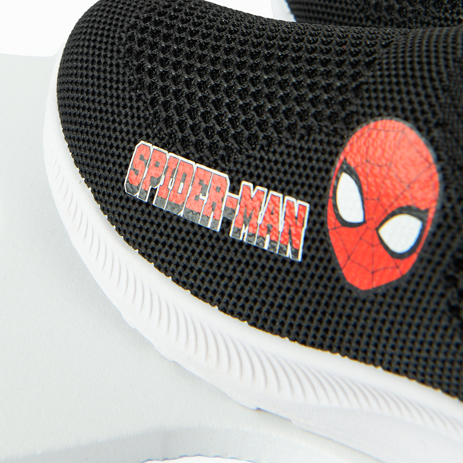 Αθλητικά παπούτσια μαύρα με στάμπα SPIDERMAN