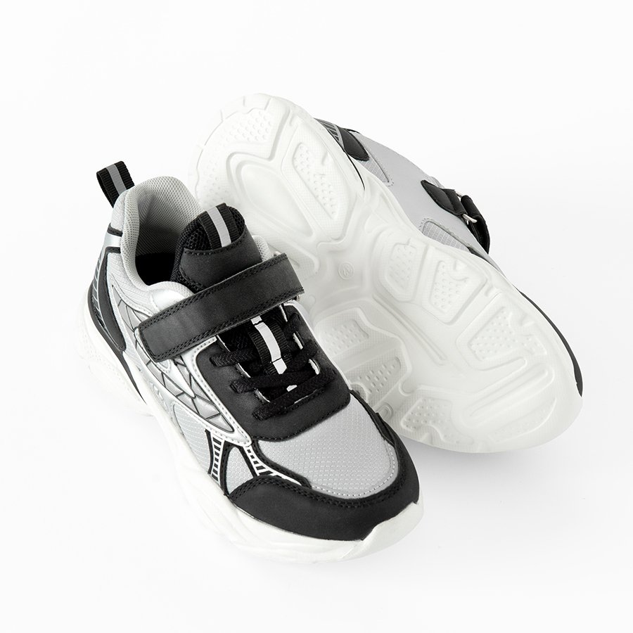 LEISURE SHOES