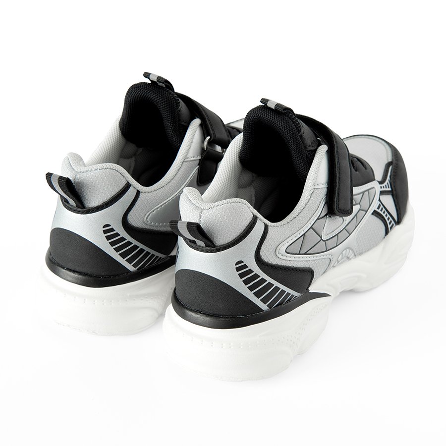 LEISURE SHOES