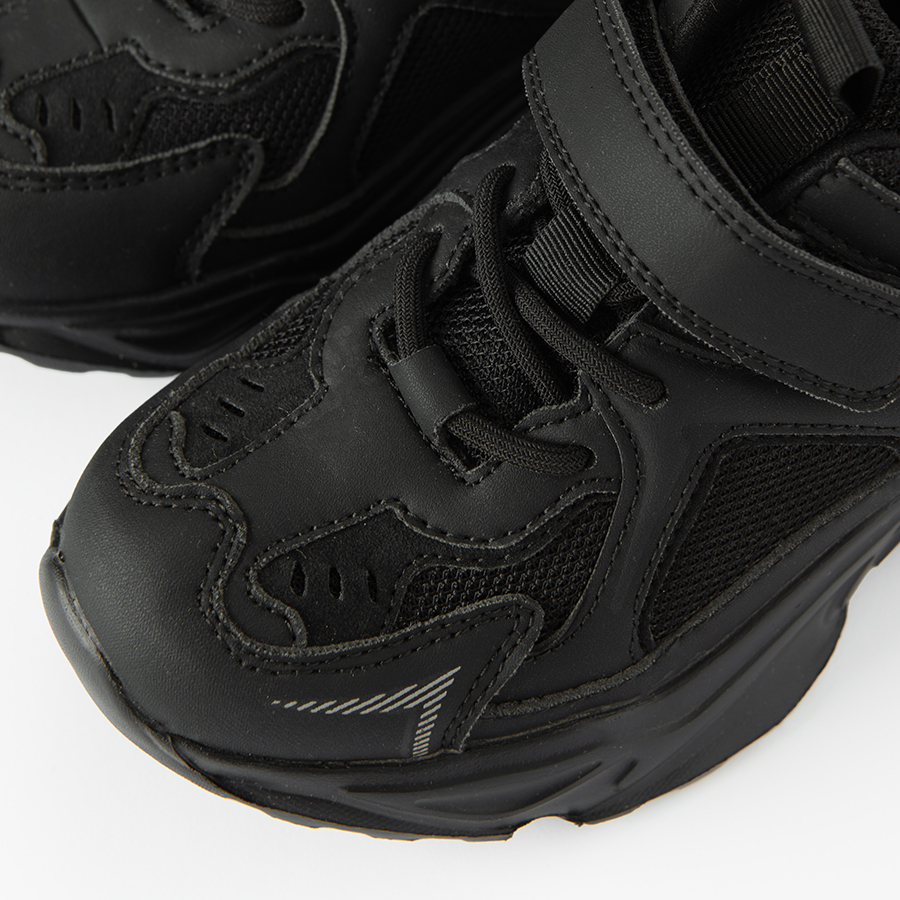 Leisure shoes