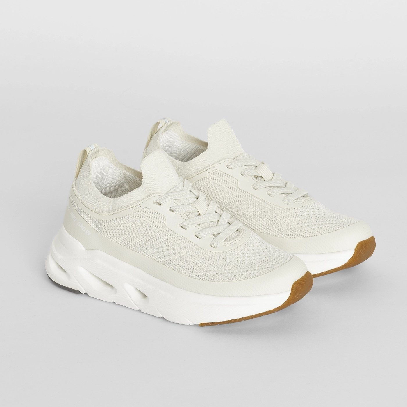 LEISURE SHOES